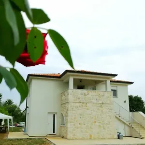 Apartment Karolina 1, Funtana