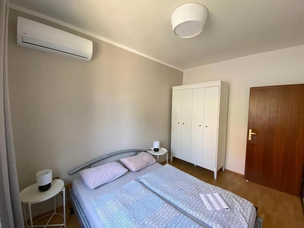Penzion Apartments & Zimmer Jasmine Funtana