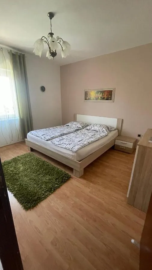 Apartments&Zimmer Jasmine Funtana 0*,